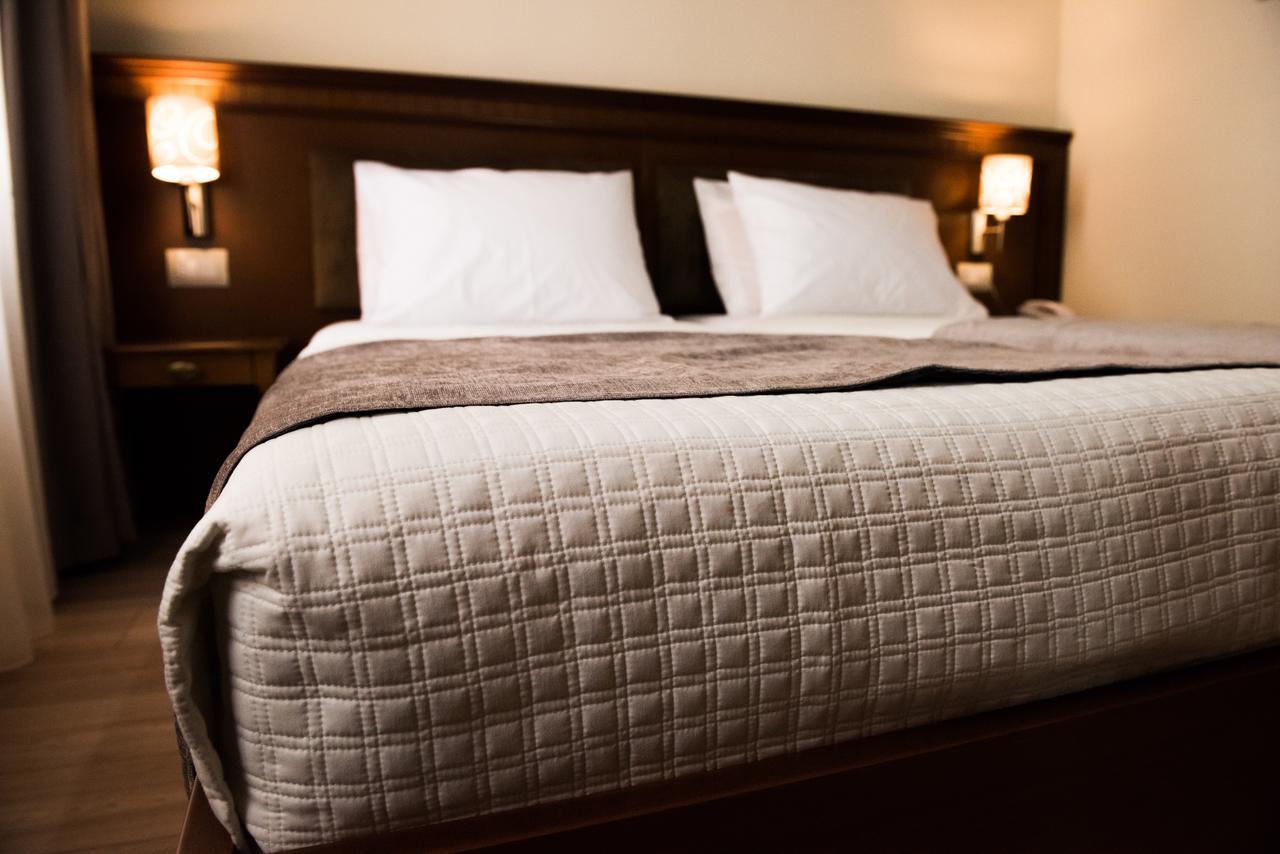 Hotel Argjiro จีโรคาสเตอร์ ภายนอก รูปภาพ