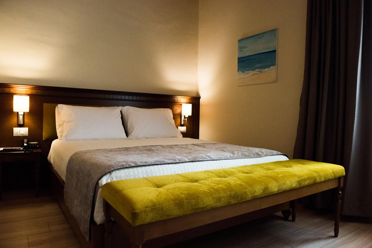 Hotel Argjiro จีโรคาสเตอร์ ภายนอก รูปภาพ