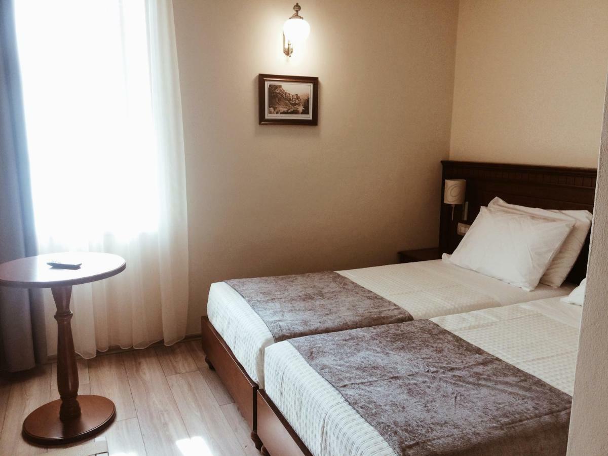 Hotel Argjiro จีโรคาสเตอร์ ภายนอก รูปภาพ