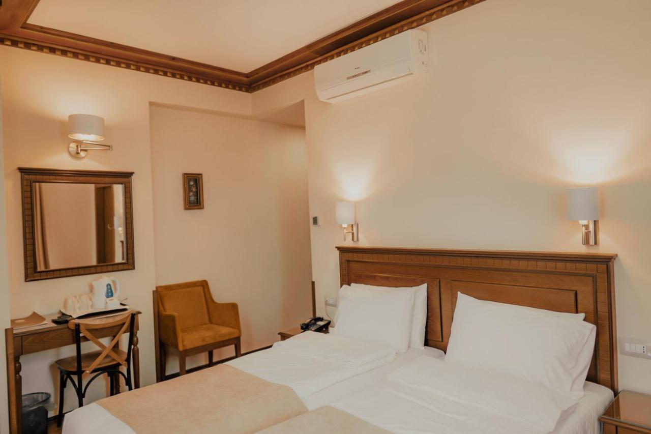 Hotel Argjiro จีโรคาสเตอร์ ภายนอก รูปภาพ